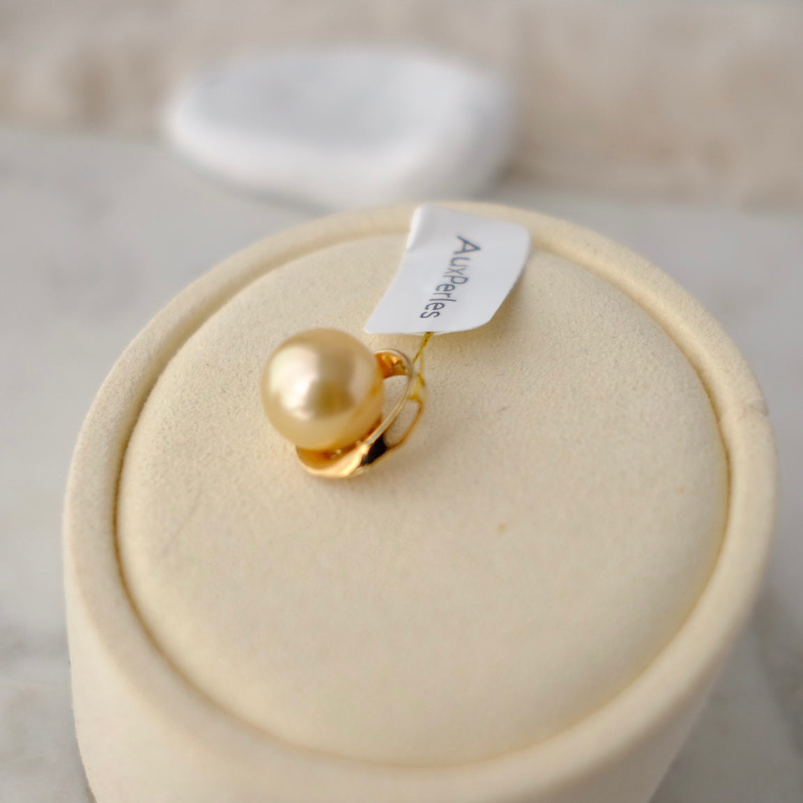 Golden South Sea Pearl, 18K Pendant, 13.2mm