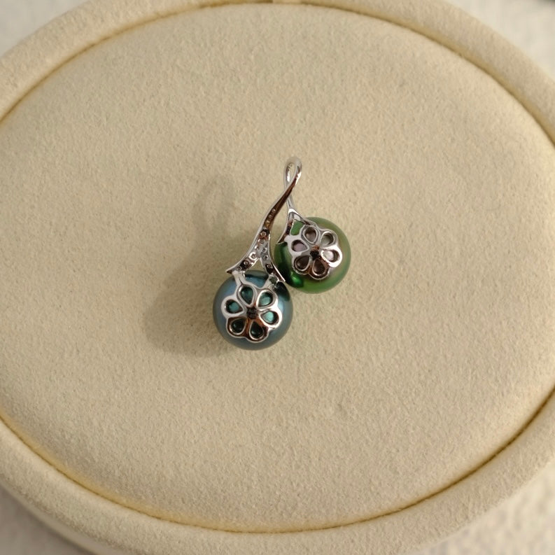 Tahitian Pearl 18K Diamond Pendant, 9.3/9.6mm