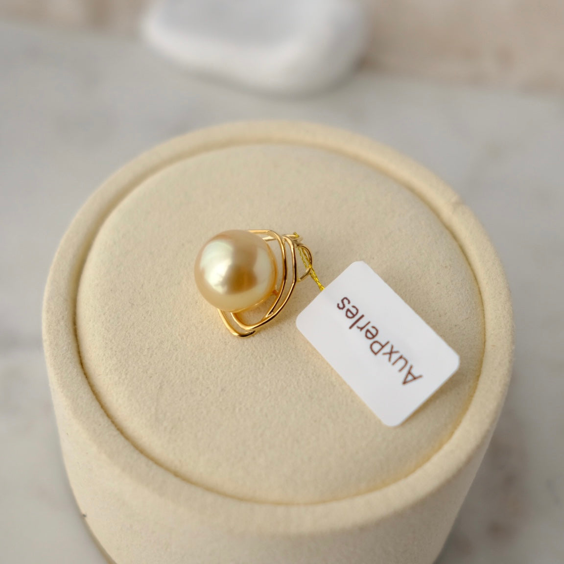 Golden South Sea Pearl, 18K Pendant, 13.2mm