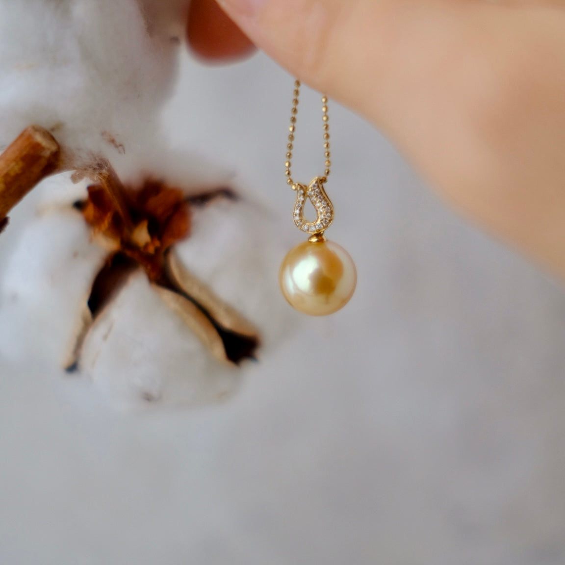 Golden South Sea Pearl, 18K Diamond Pendant, 11.8mm