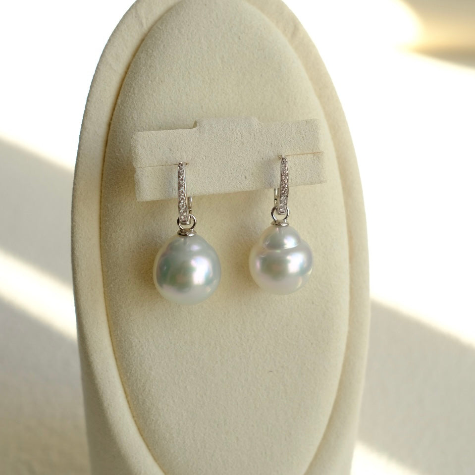 Z027 Classic Earrings Accessories, AU750, Diamond 0.106ct