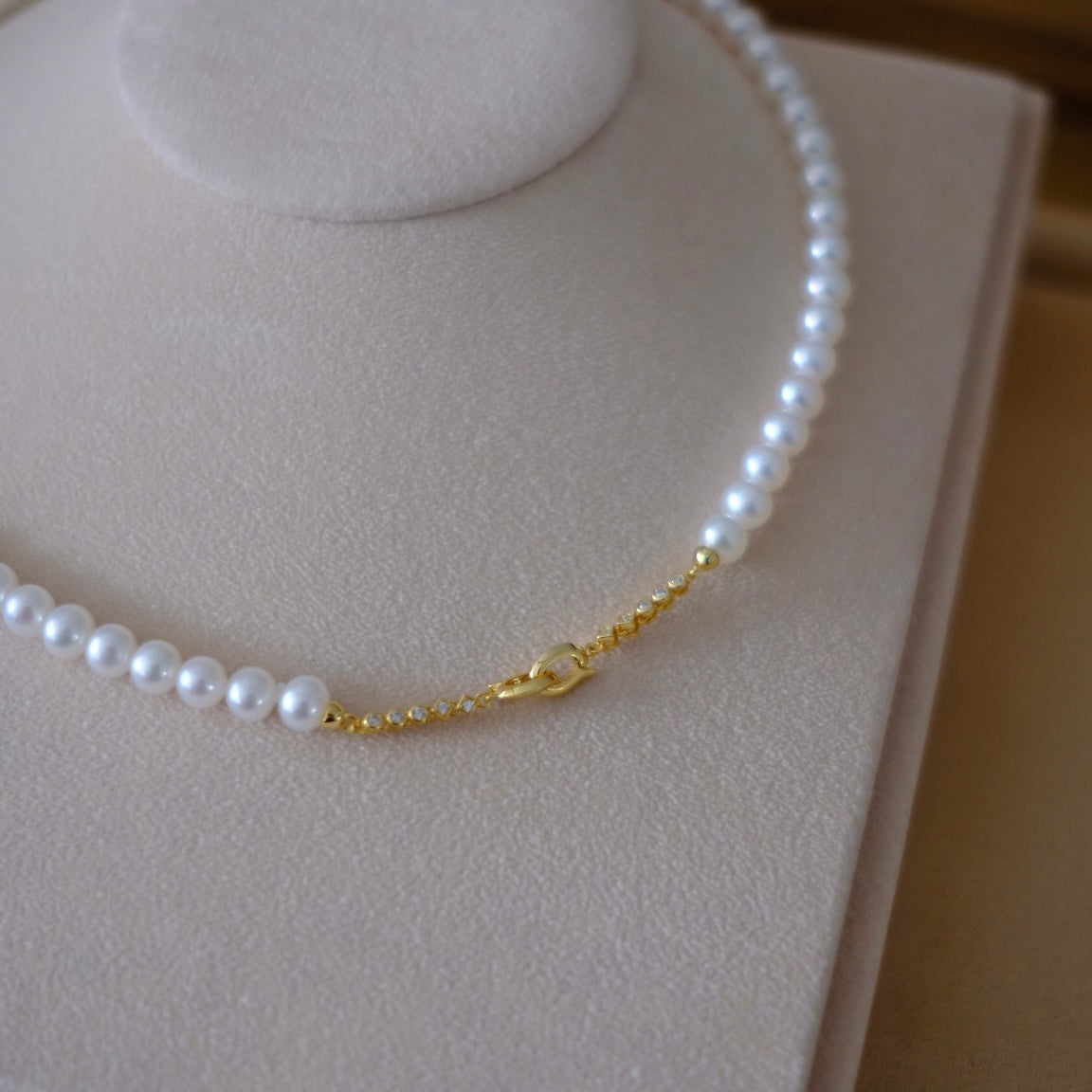 White Freshadama Freshwater Pearl Necklace,6-7mm 20 Inch