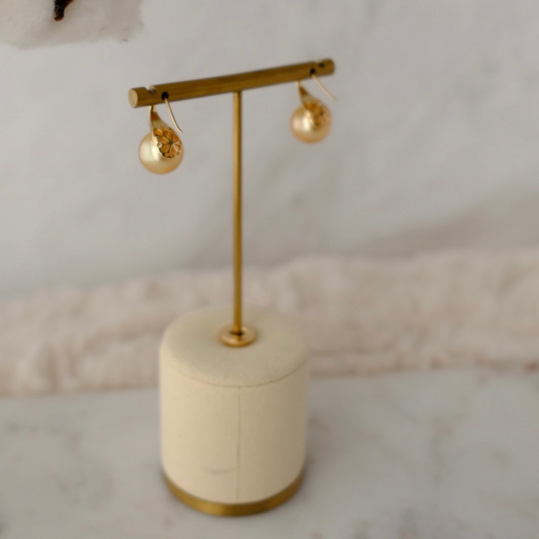 Golden South Sea Pearl, 18K Earrings, 11.4mm