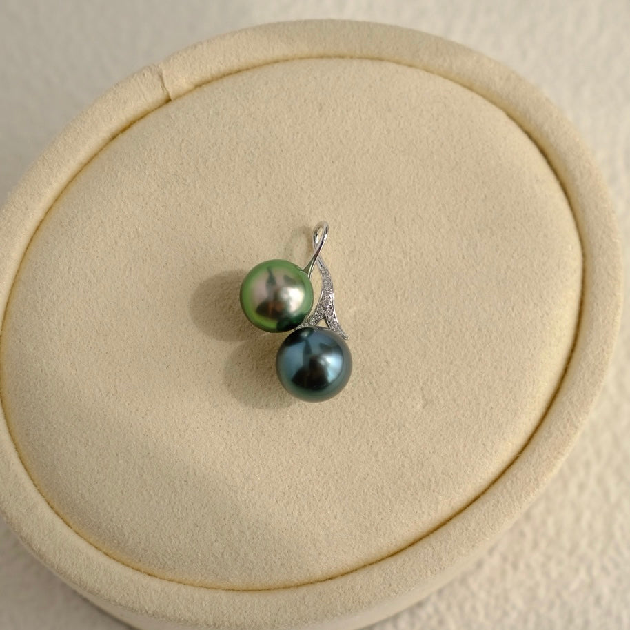 Tahitian Pearl 18K Diamond Pendant, 9.3/9.6mm
