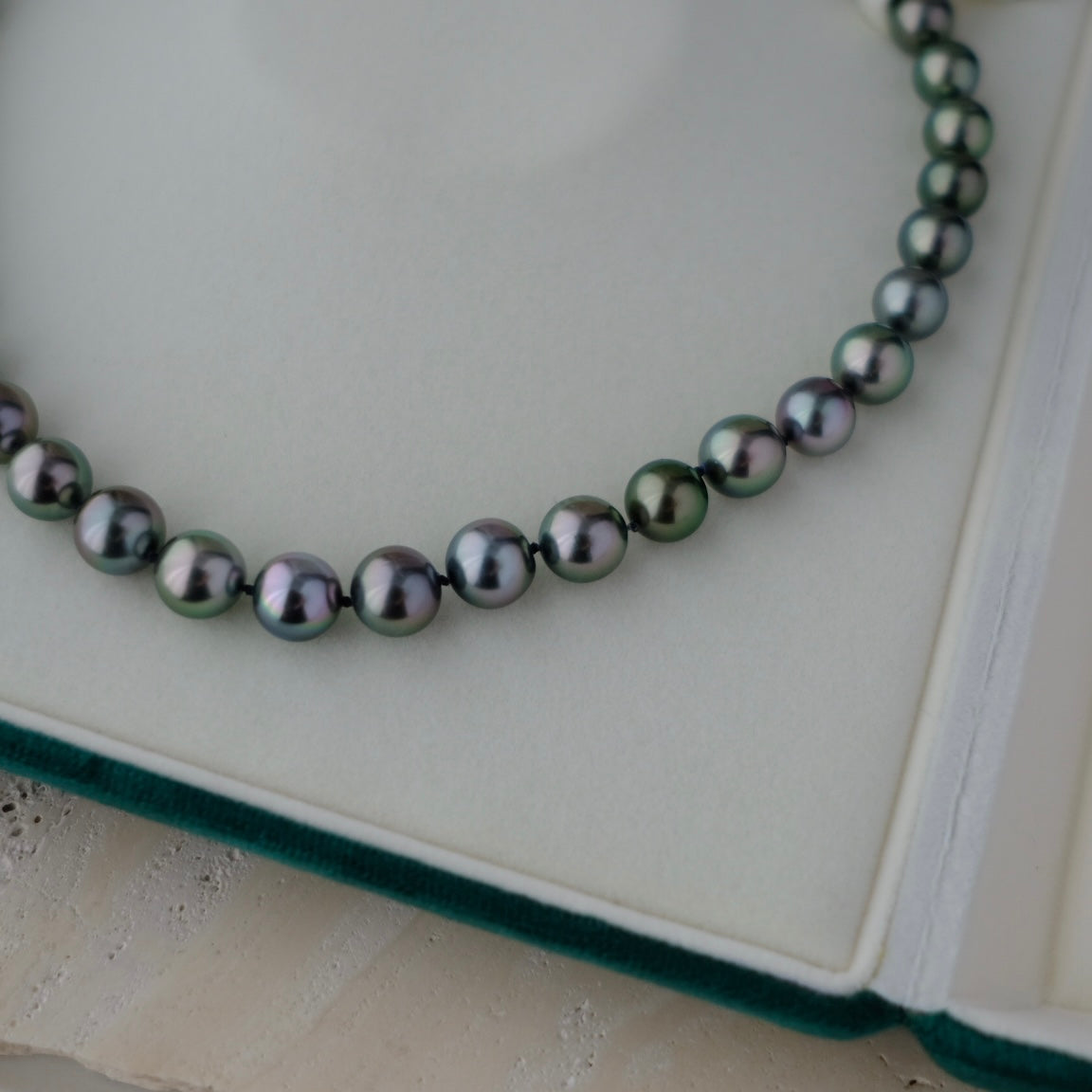 Tahitian Starla Necklace, 8.2-10.9mm, Pearl Necklace, GUILD Certificate