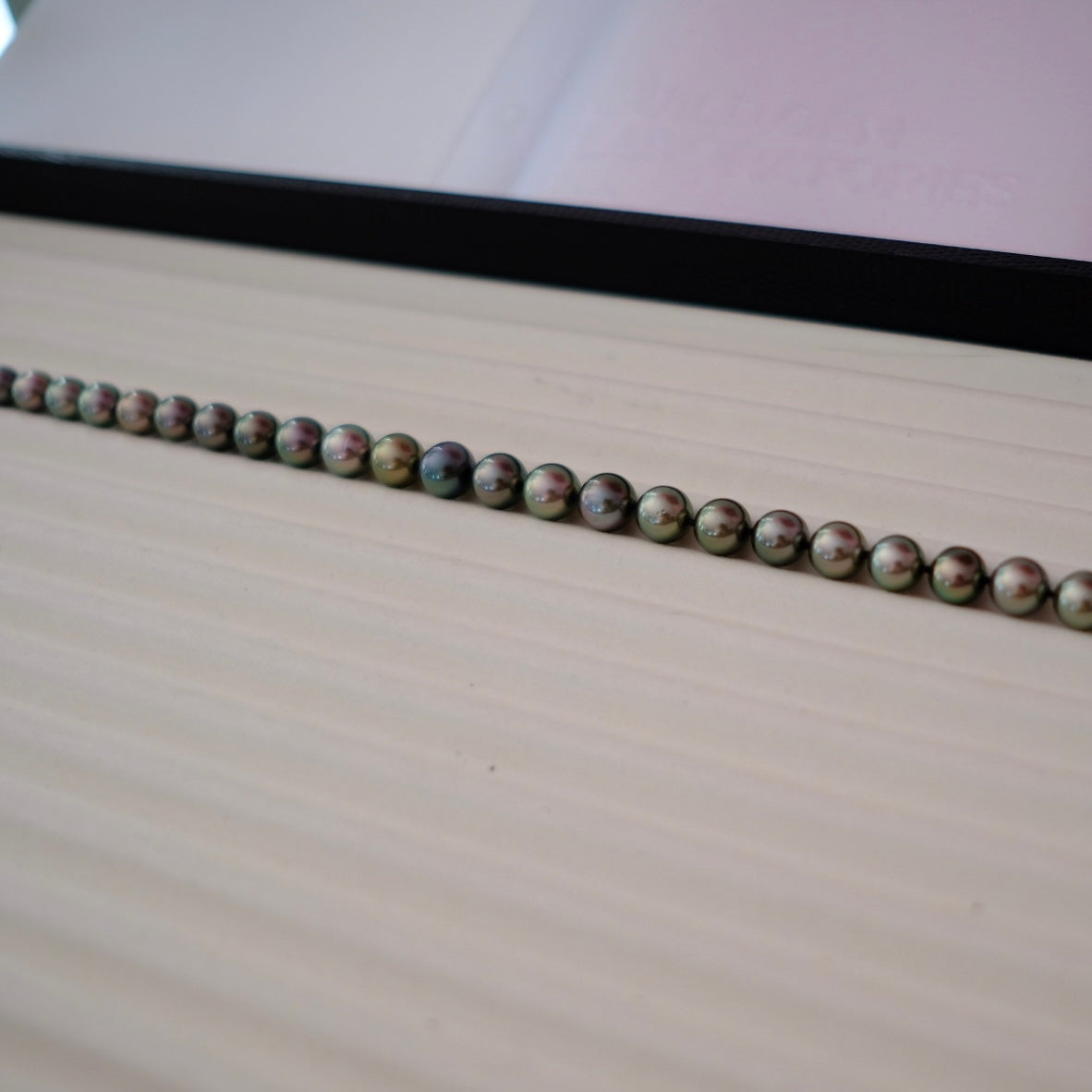Tahitian Peacock Green Necklace, 8.2-11.2mm, Pearl Necklace, GUILD Certificate
