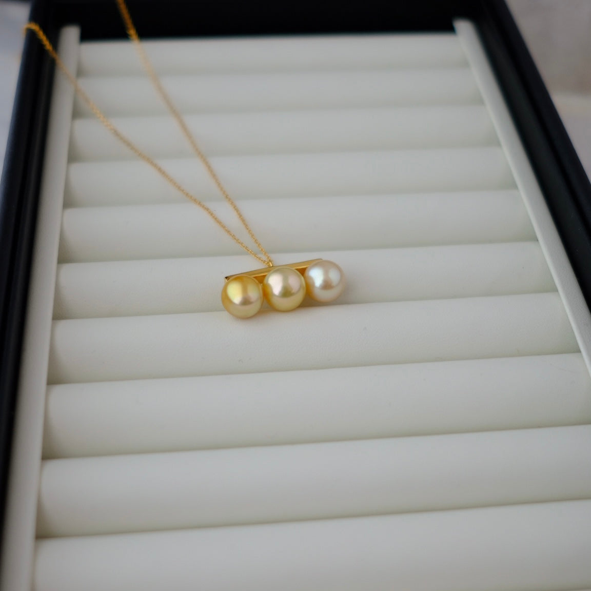 Golden South Sea Pearl, 18K Pendant, 11-11.5mm