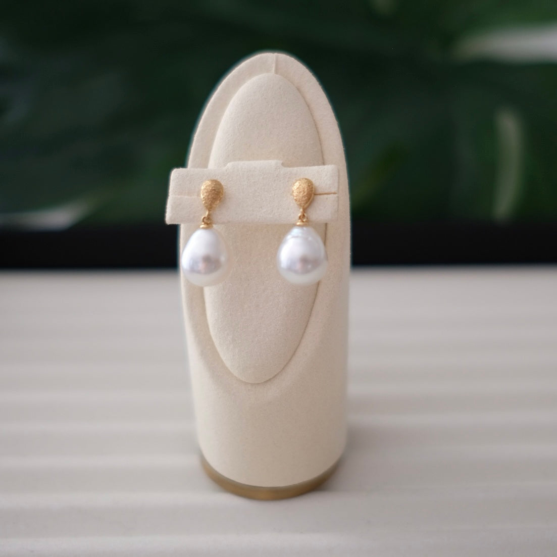 Z026 Classic Earrings Accessories, AU750