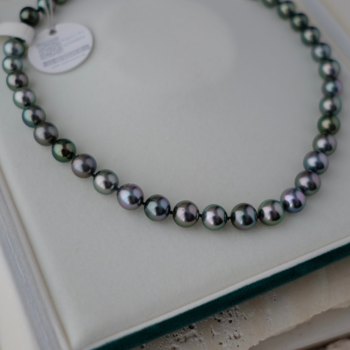 Tahitian Starla Necklace, 8.2-10.9mm, Pearl Necklace, GUILD Certificate