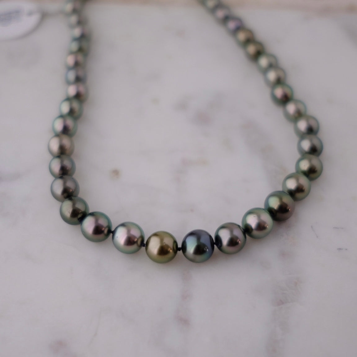 Tahitian Peacock Green Necklace, 8.2-11.2mm, Pearl Necklace, GUILD Certificate