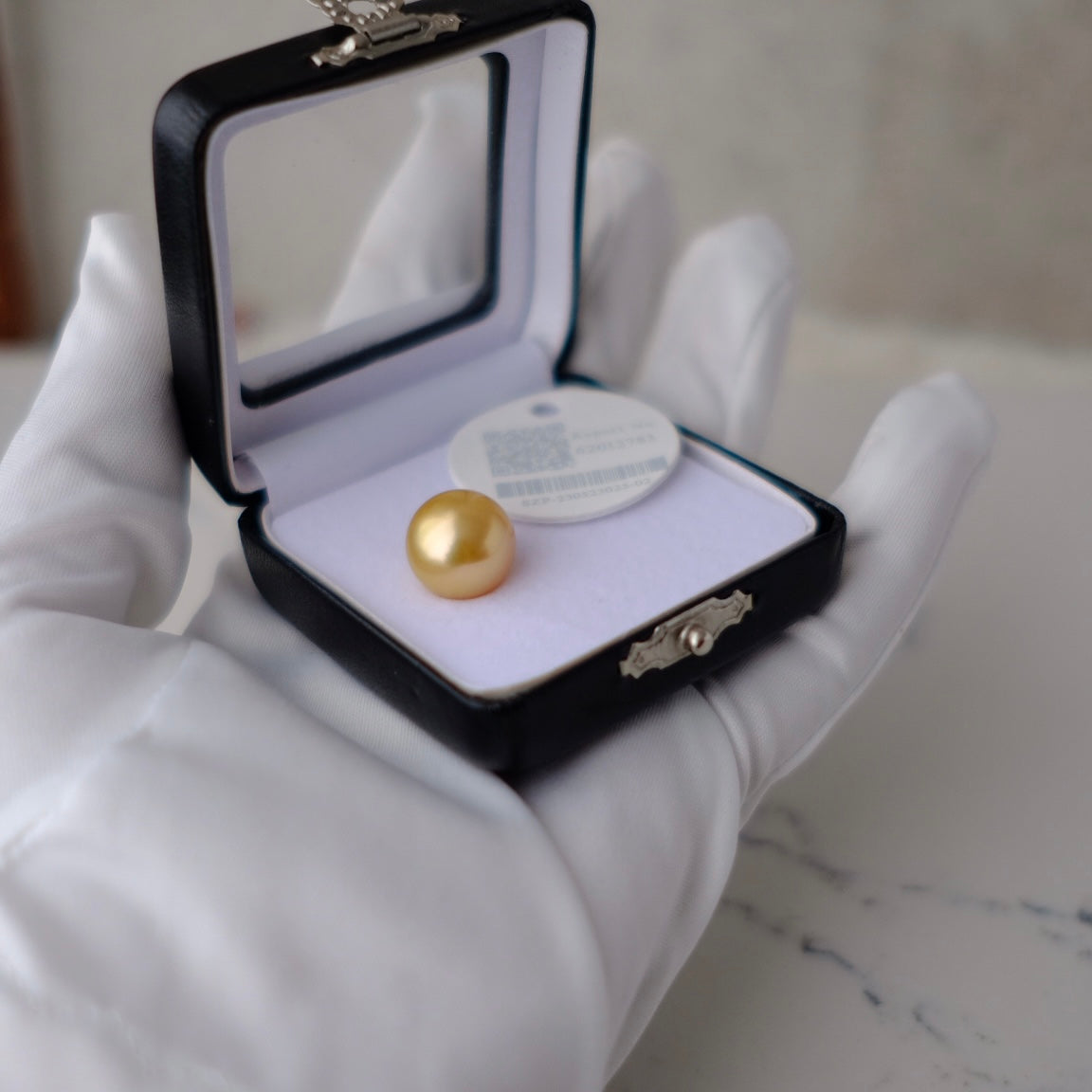 Golden South Sea Pearl, 13.1mm, Loose Pearl, GUILD Certificate