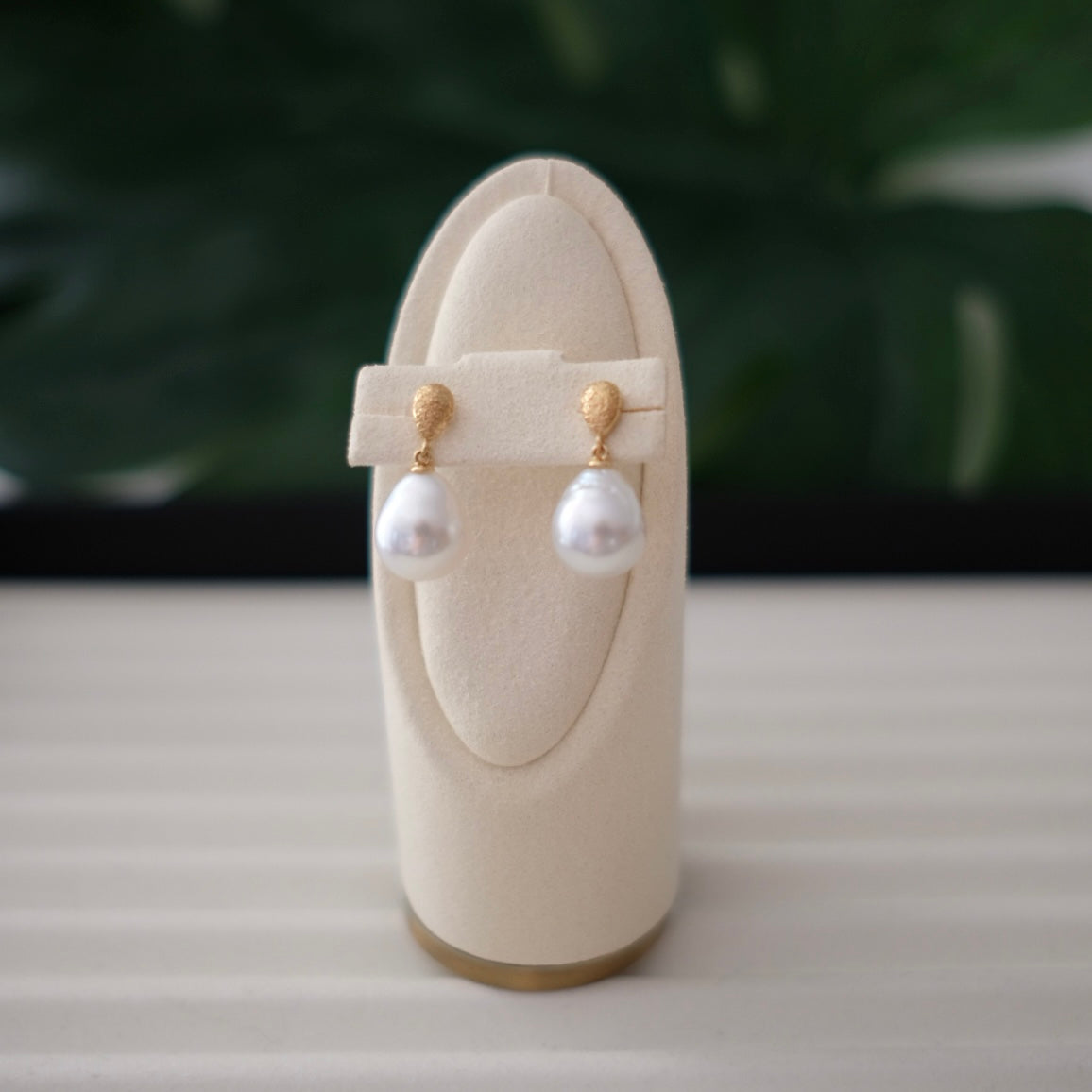 Z026 Classic Earrings Accessories, AU750