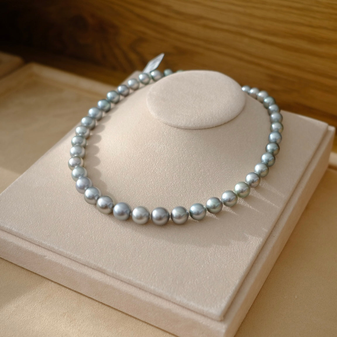 Tahitian Platium Gray Necklace, 9-11.9mm, Pearl Necklace, GUILD Certificate
