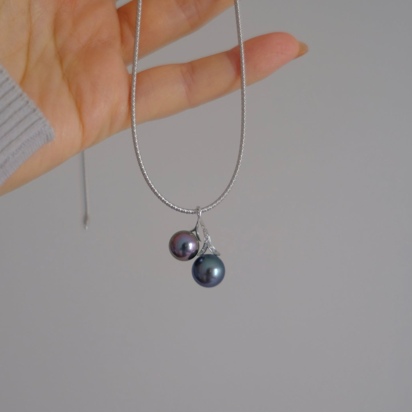 Tahitian Pearl 18K Diamond Pendant, 9/9.9mm