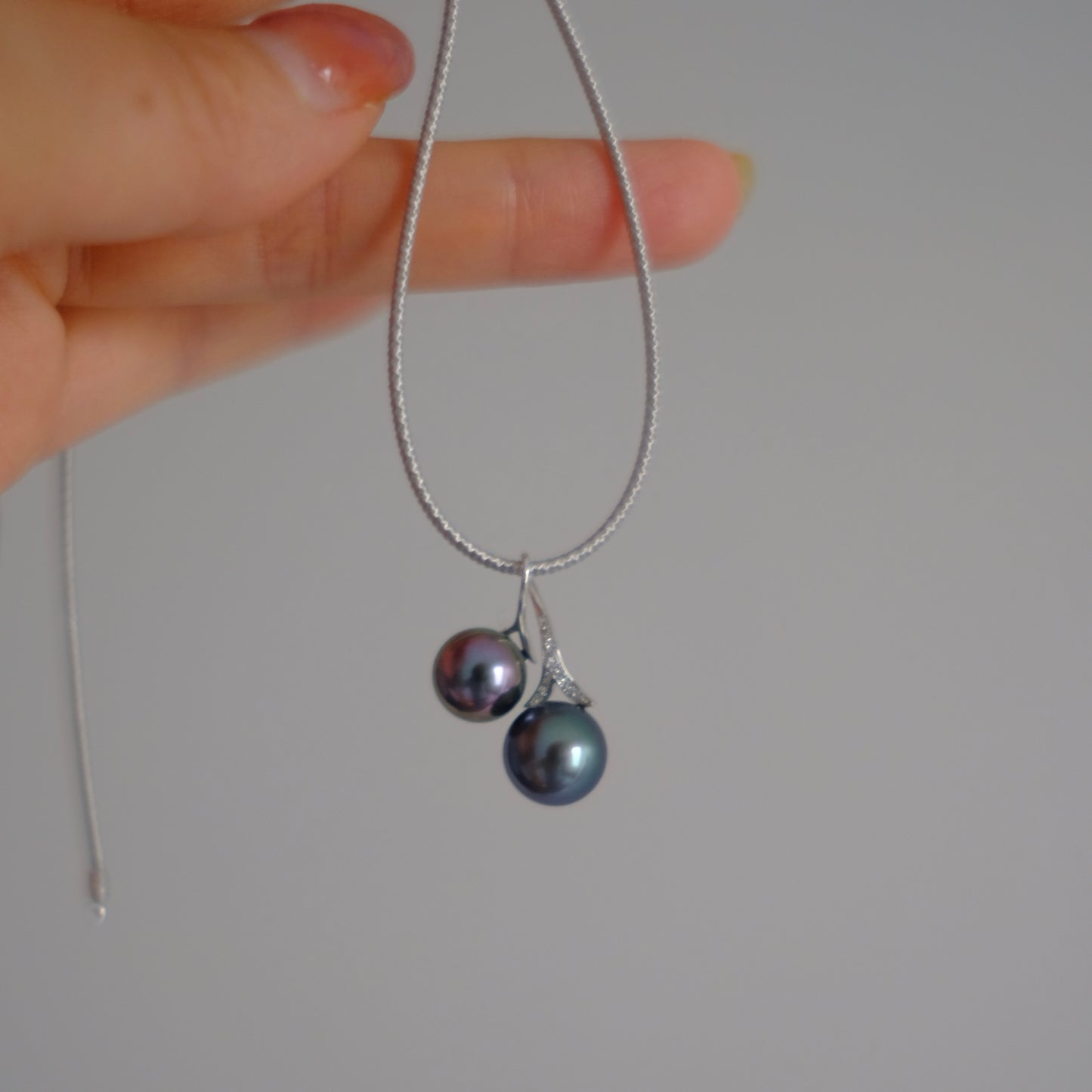 Tahitian Pearl 18K Diamond Pendant, 9/9.9mm