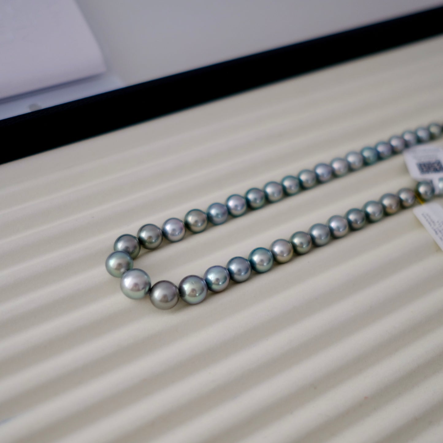 Tahitian Platinum Gray Necklace, 8.2-11.4mm, Pearl Necklace, GUILD Certificate #4190