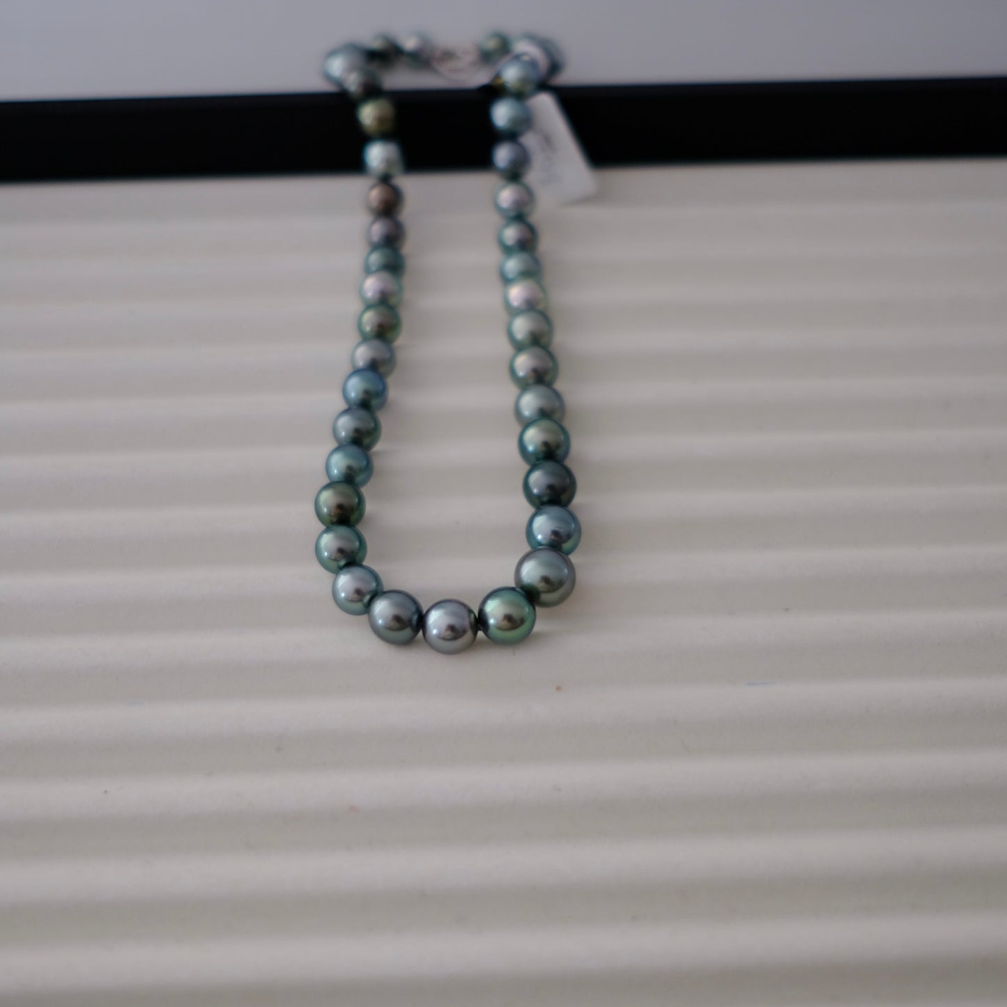 Tahitian Peacook Necklace, 7.9-10.8mm, Pearl Necklace, GUILD Certificate #7721