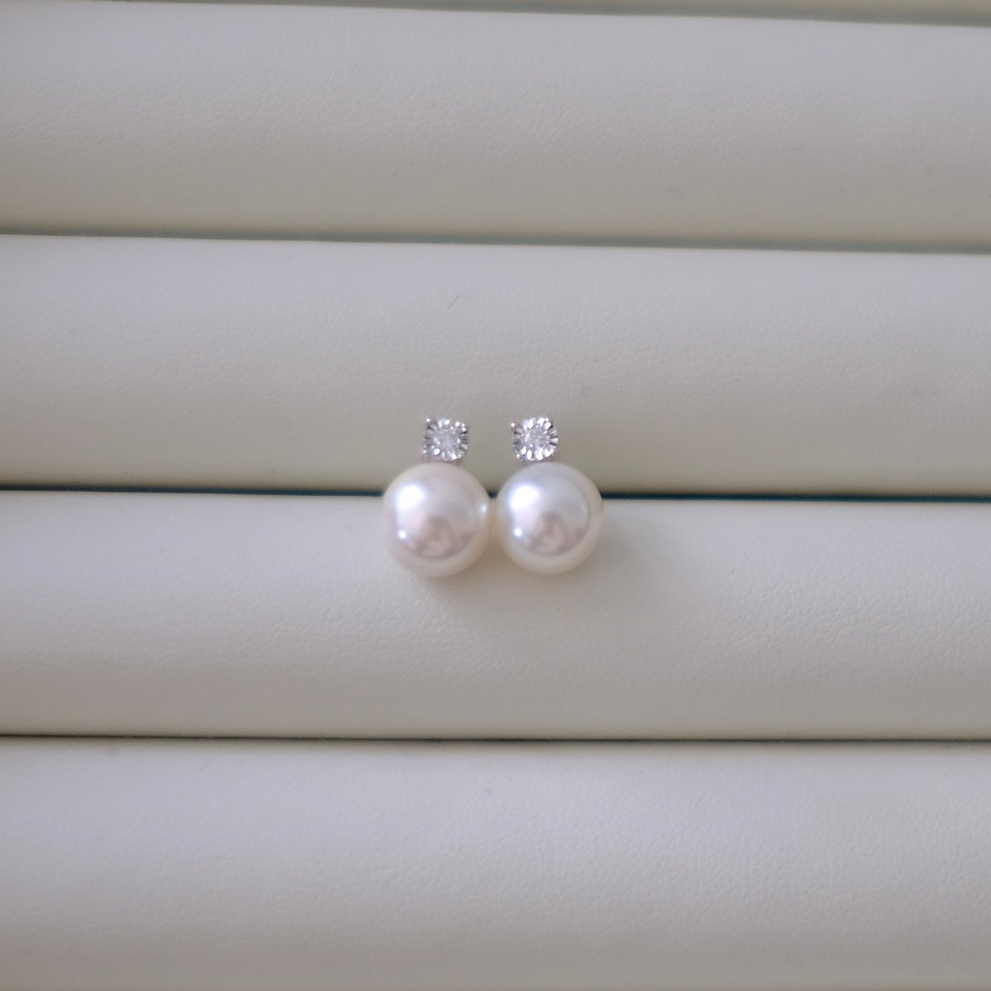 Z70 Classic Earrings Accessories, AU750, Diamond 0.06ct