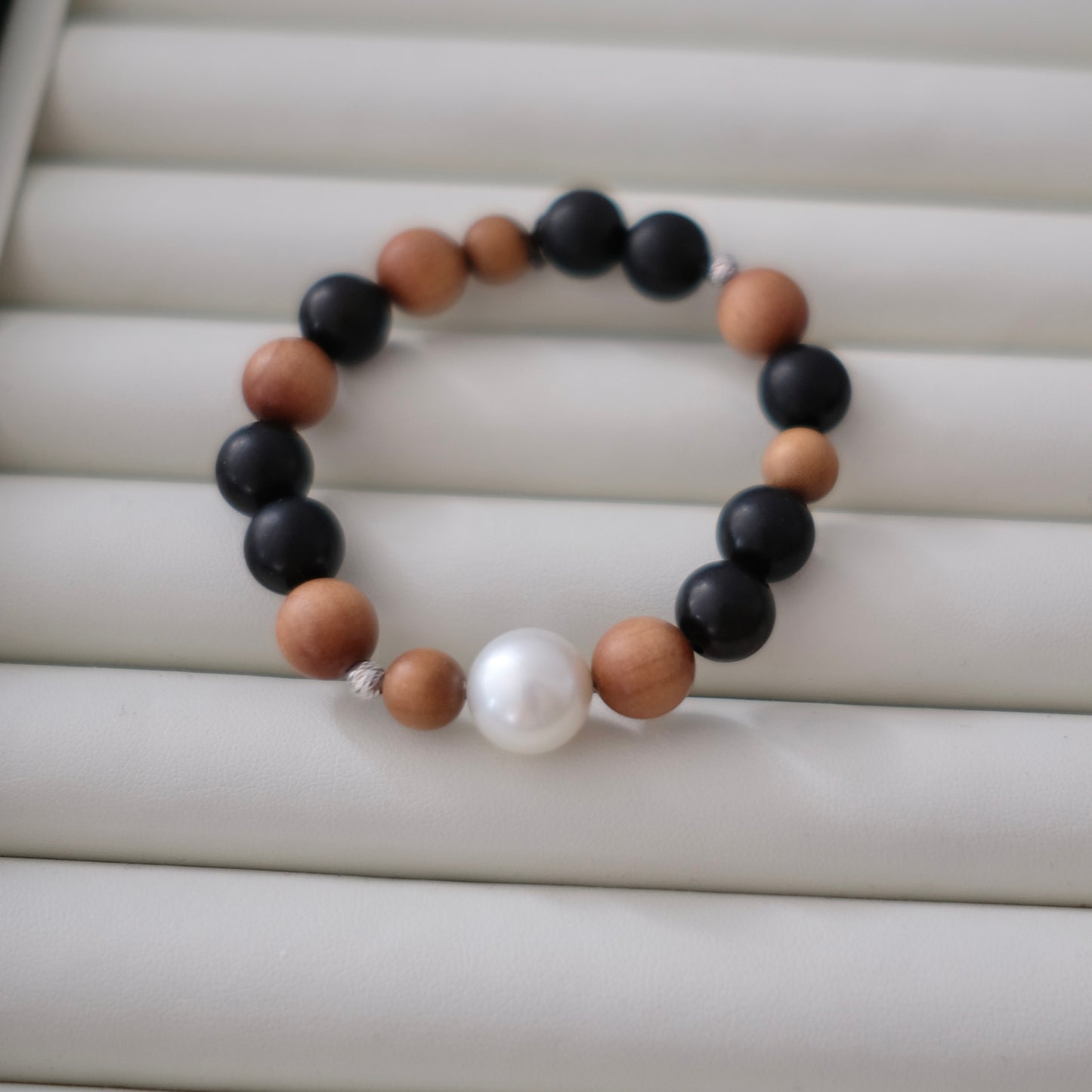 White South Sea Pearl Bracelet, 12.3mm, Sandalwood, AU750