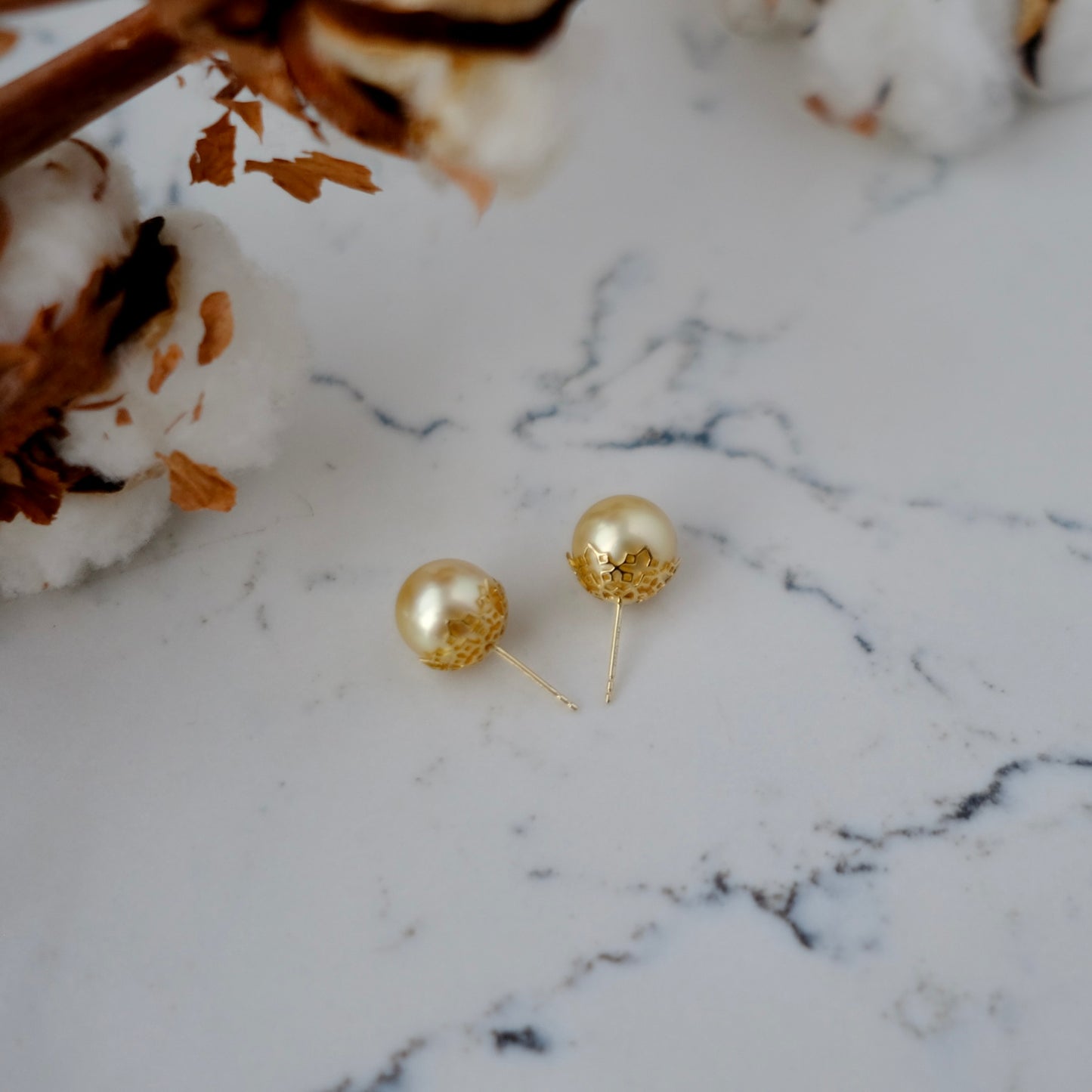 Golden South Sea Pearl, 18K Earrings, 11.3mm