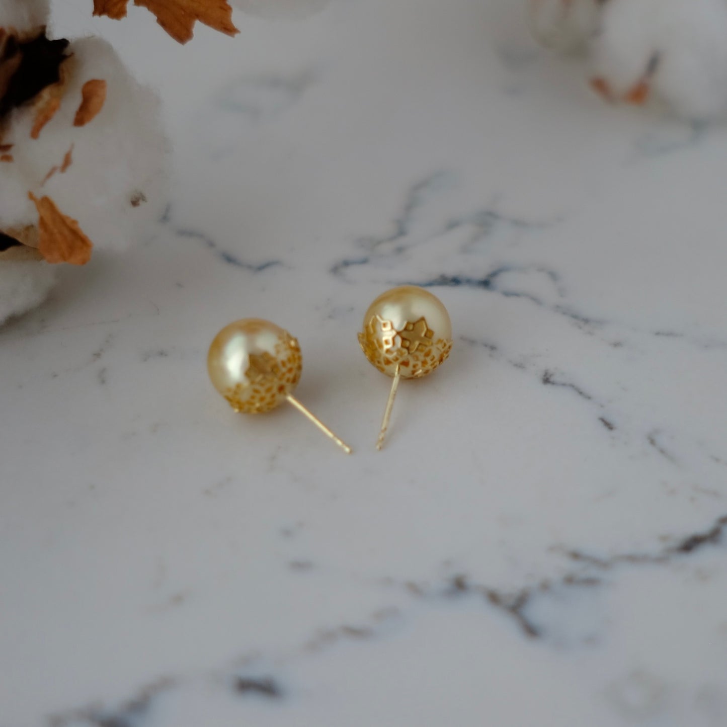 Golden South Sea Pearl, 18K Earrings, 11.3mm