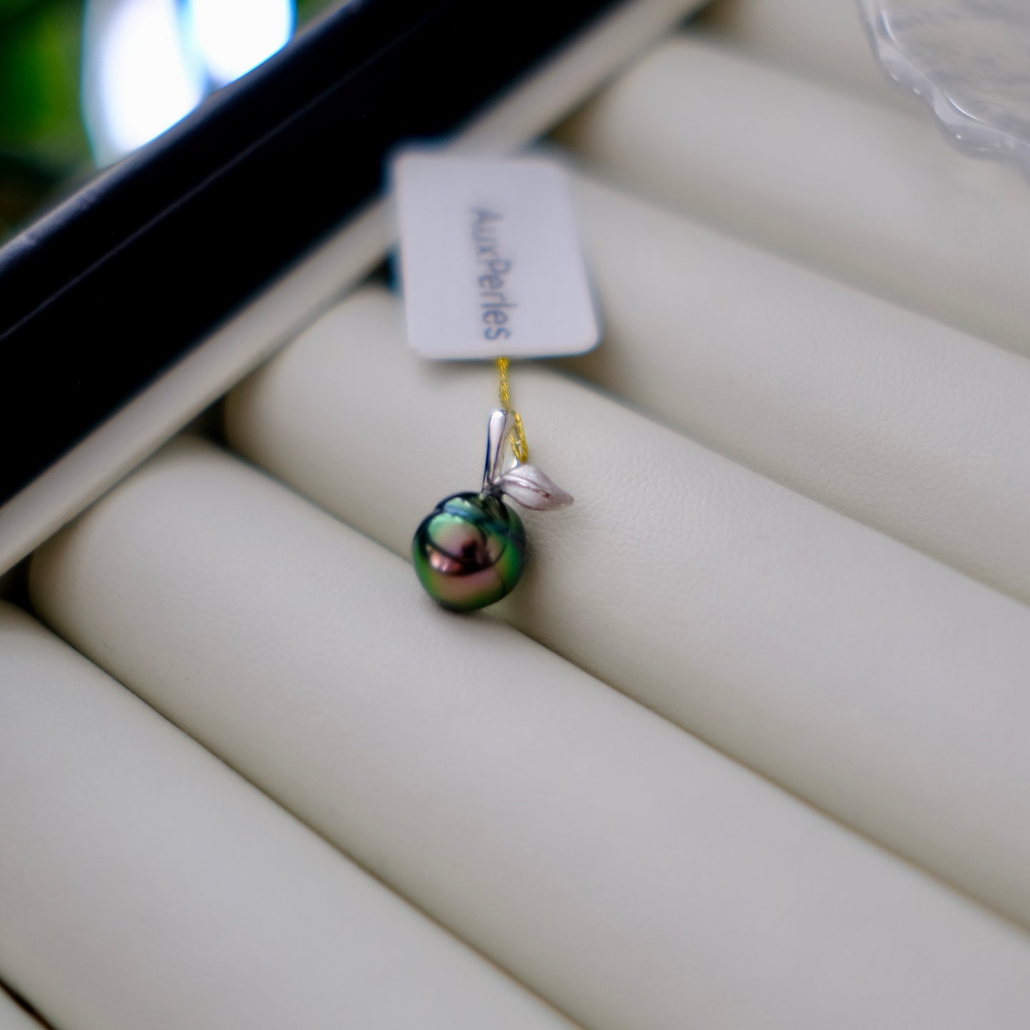 Tahitian Pearl 18K Pendant, 8.2*8.6mm