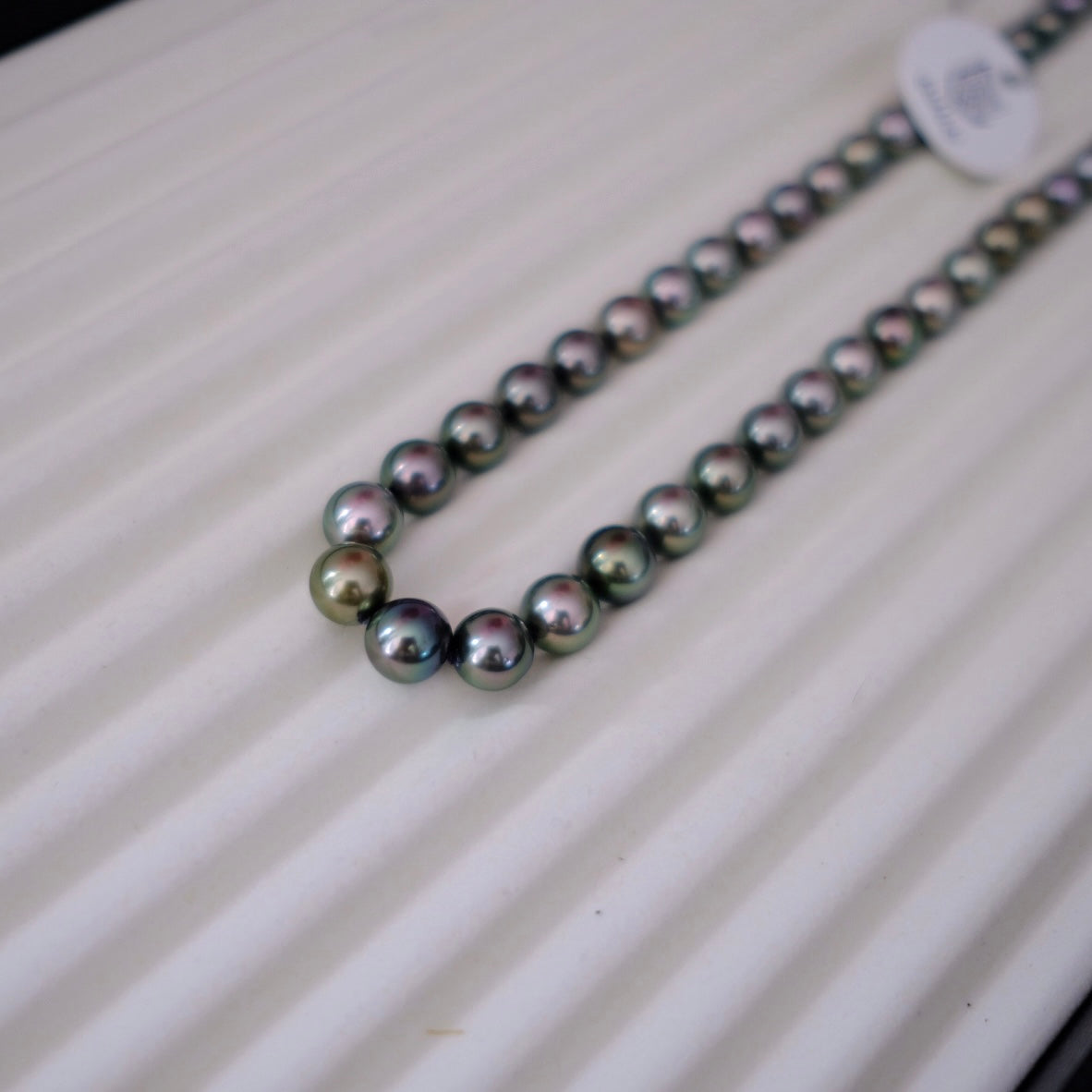 Tahitian Peacock Green Necklace, 8.2-11.2mm, Pearl Necklace, GUILD Certificate