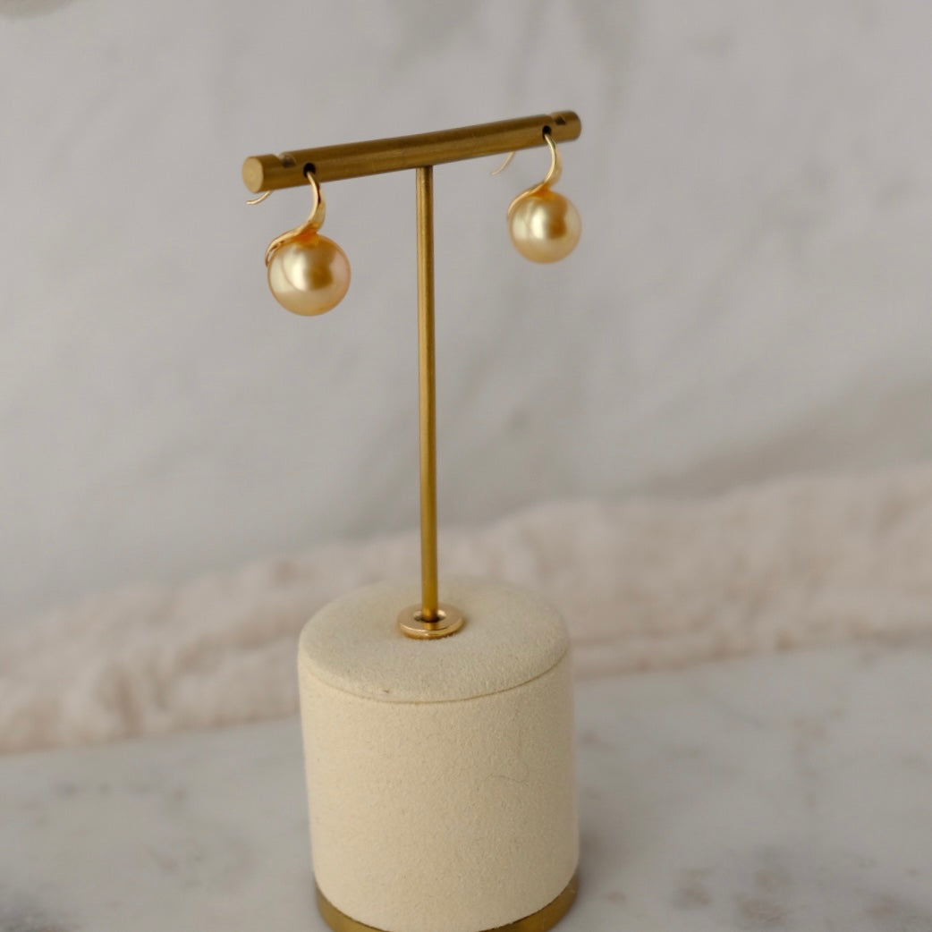Golden South Sea Pearl, 18K Earrings, 11.4mm