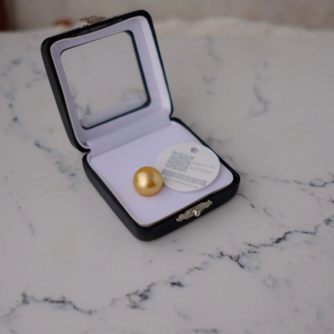 Golden South Sea Pearl, 13.7mm, Loose Pearl, GUILD Certificate