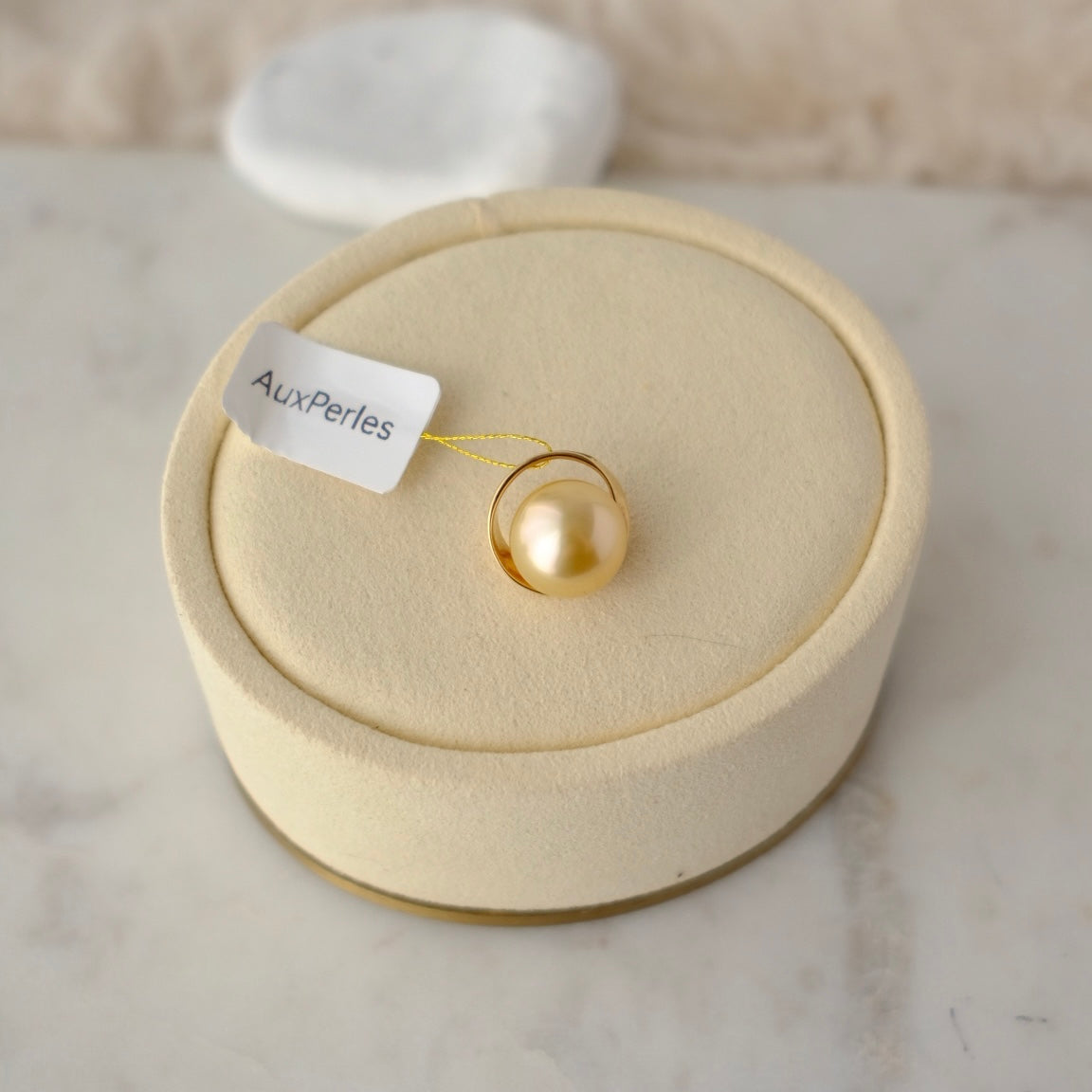 Golden South Sea Pearl, 18K Pendant, 13.2mm