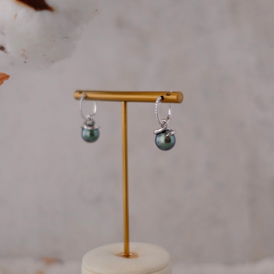 CE003 Twisted Earrings- Miki