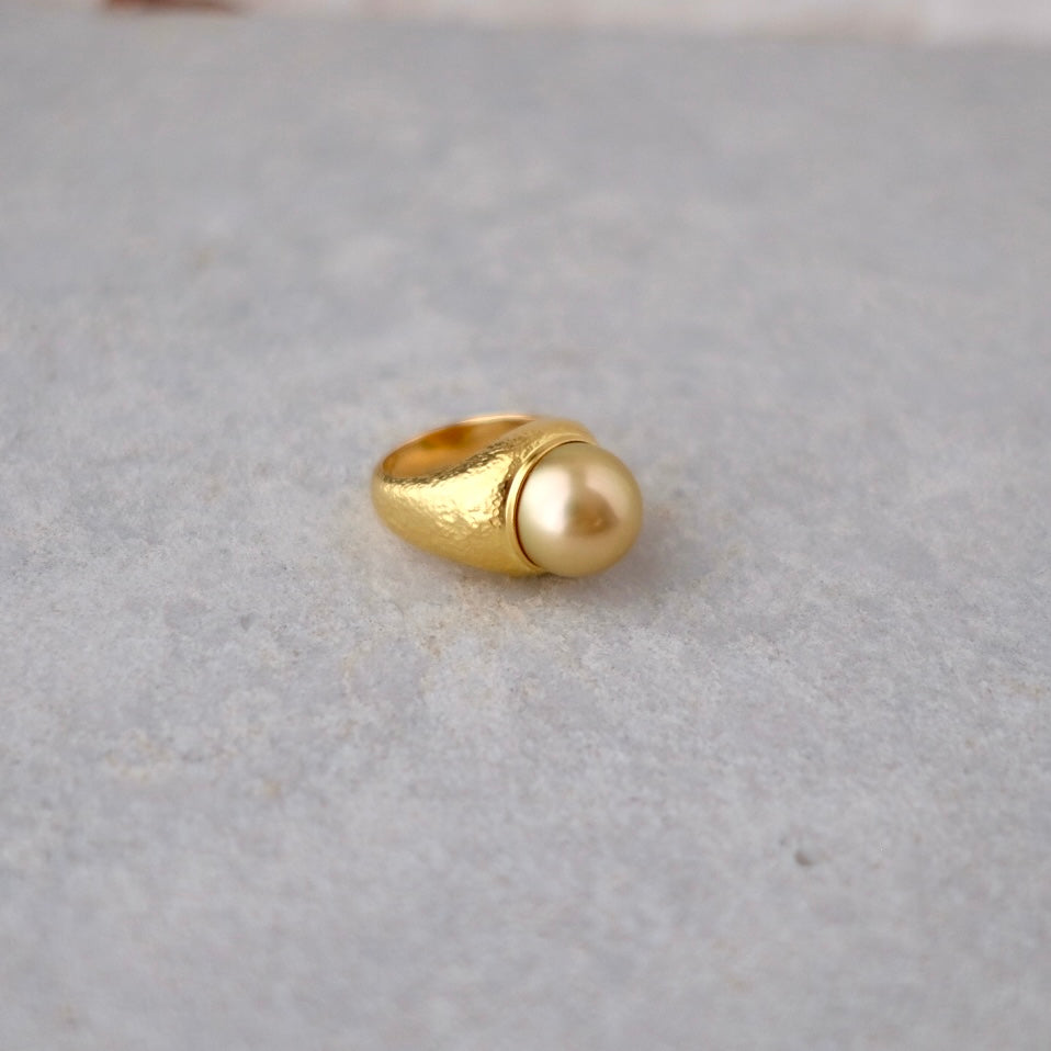 CR004 Antique Arch Ring