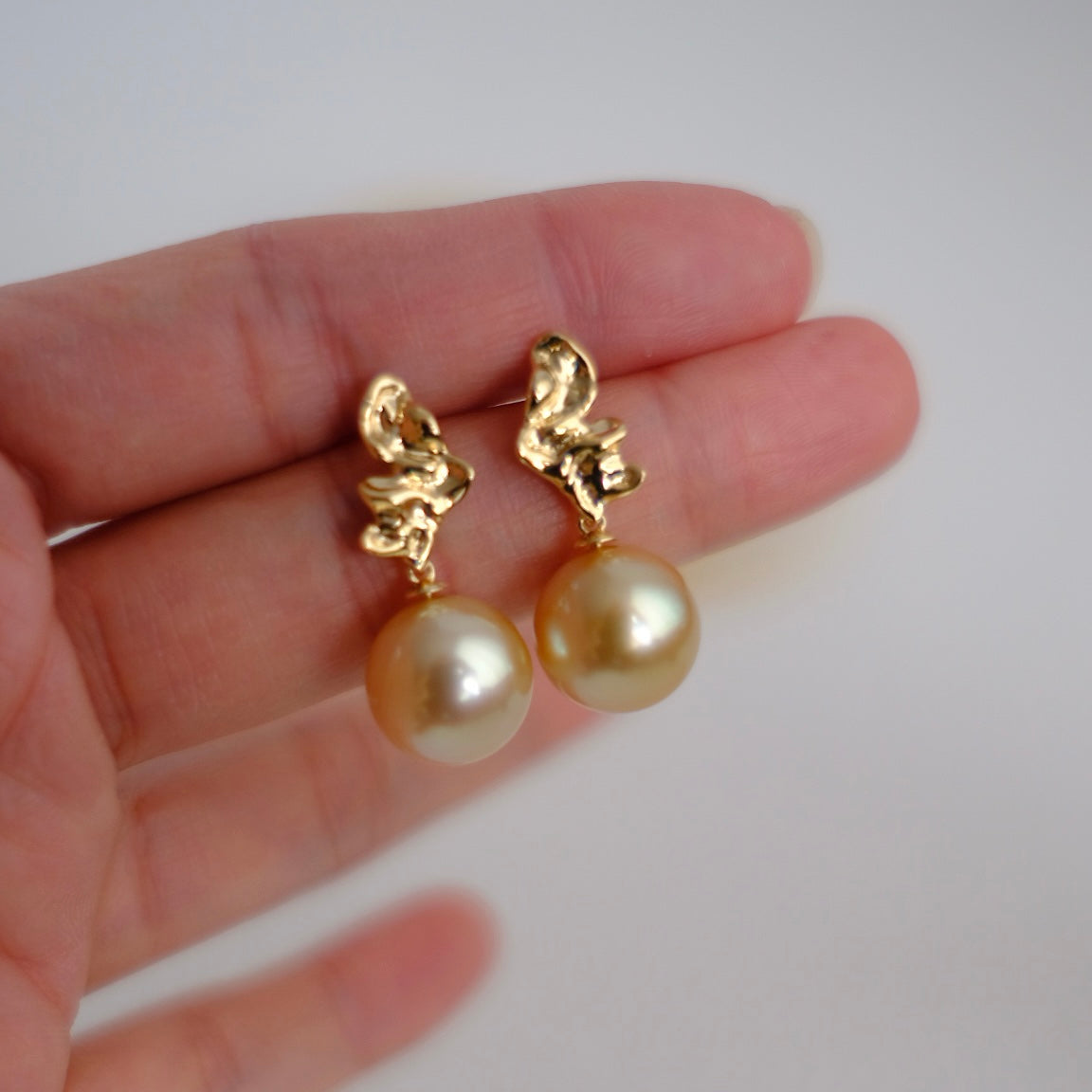 Z023 Classic Earrings Accessories, AU750, 2.602g