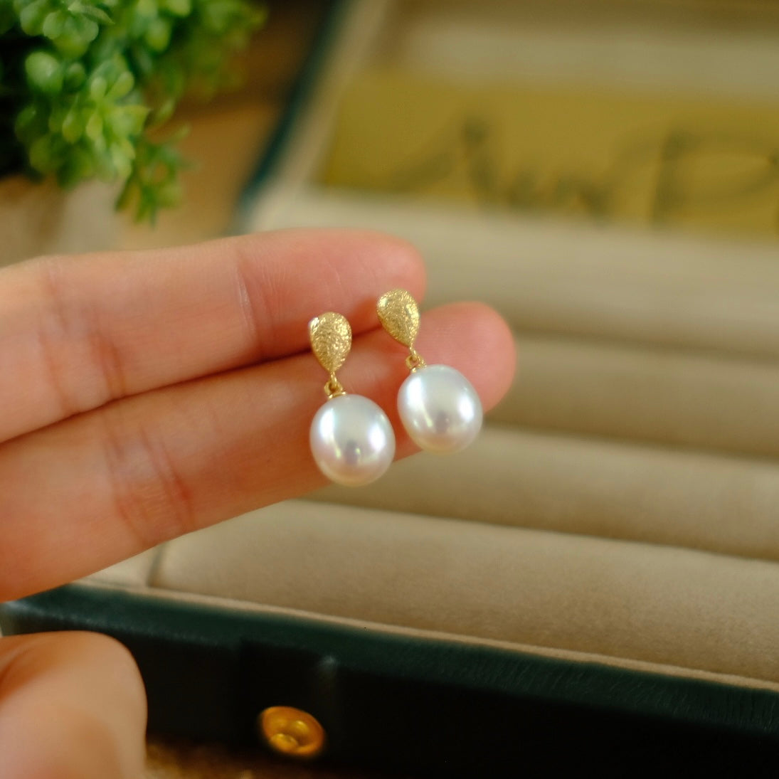 Z026 Classic Earrings Accessories, AU750