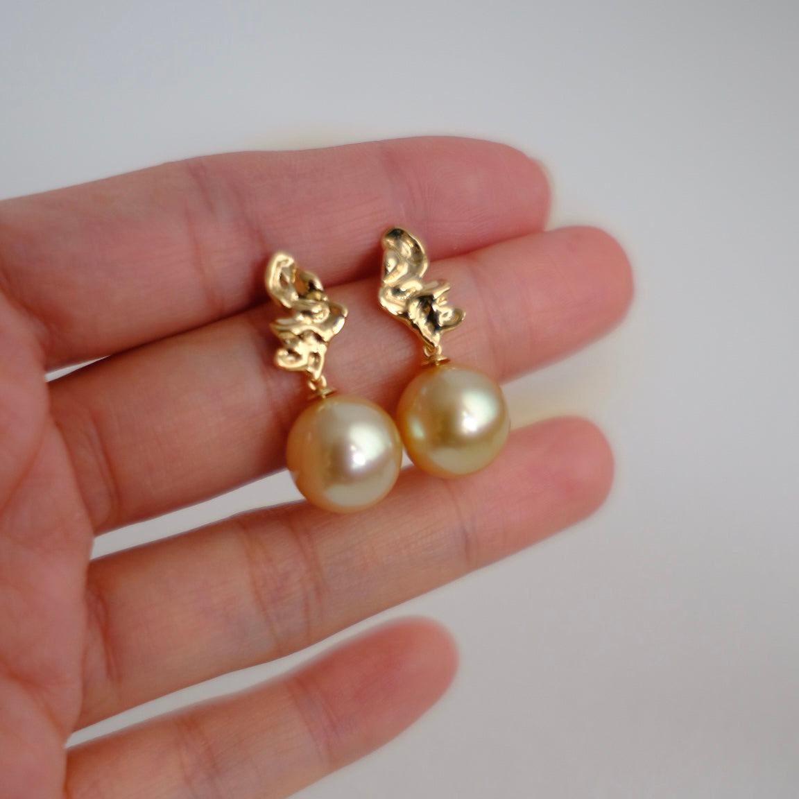 Z023 Classic Earrings Accessories, AU750, 2.602g