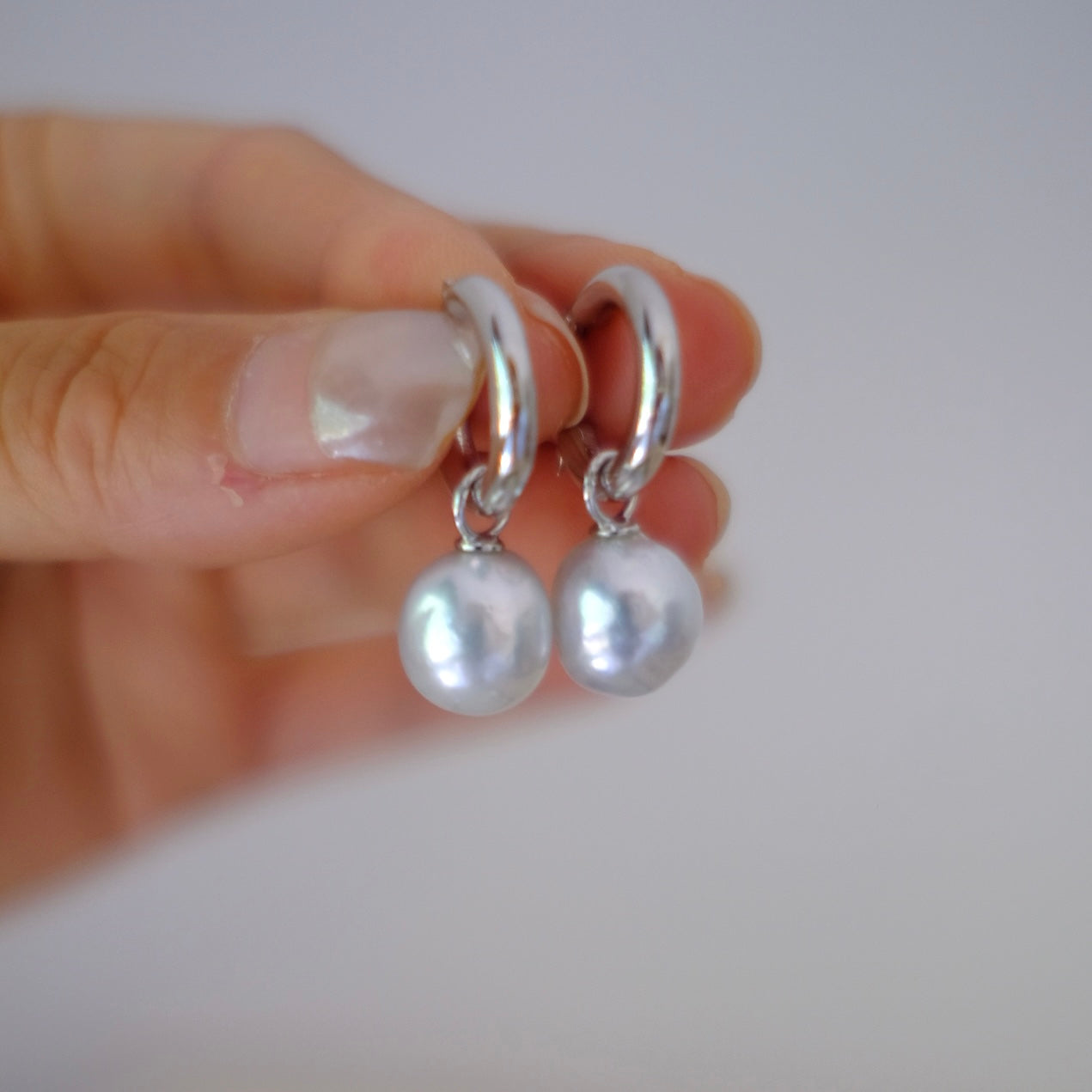 Z025 Classic Earrings Accessories, AU750