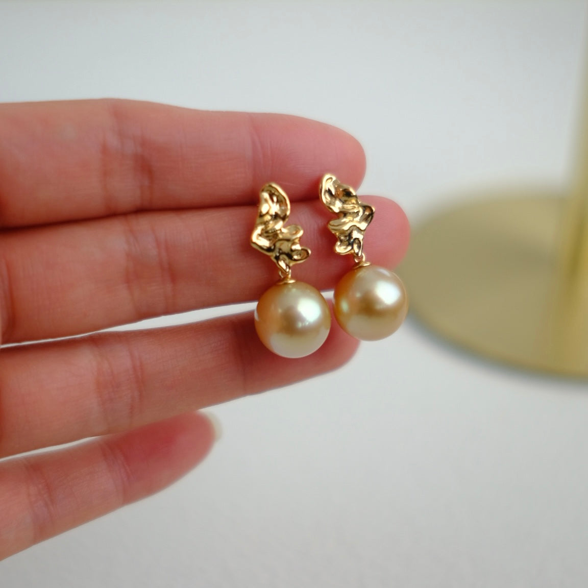 Z023 Classic Earrings Accessories, AU750, 2.602g