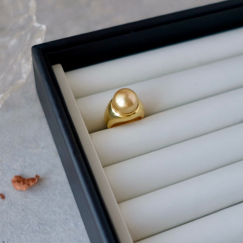 CR004 Antique Arch Ring