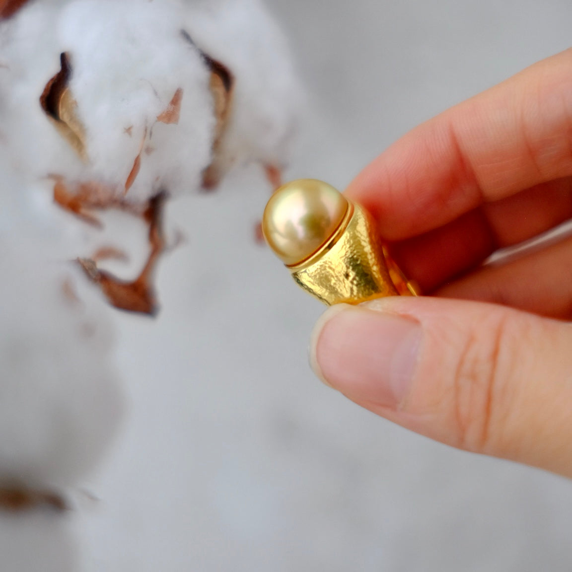CR004 Antique Arch Ring