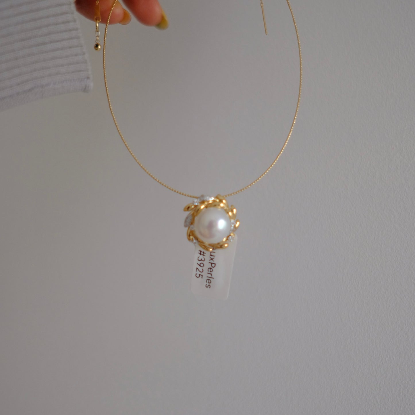 White South Sea Pearl Pendant, 12.9mm, AU750, Diamond 0.166ct, PASPALEY GEM