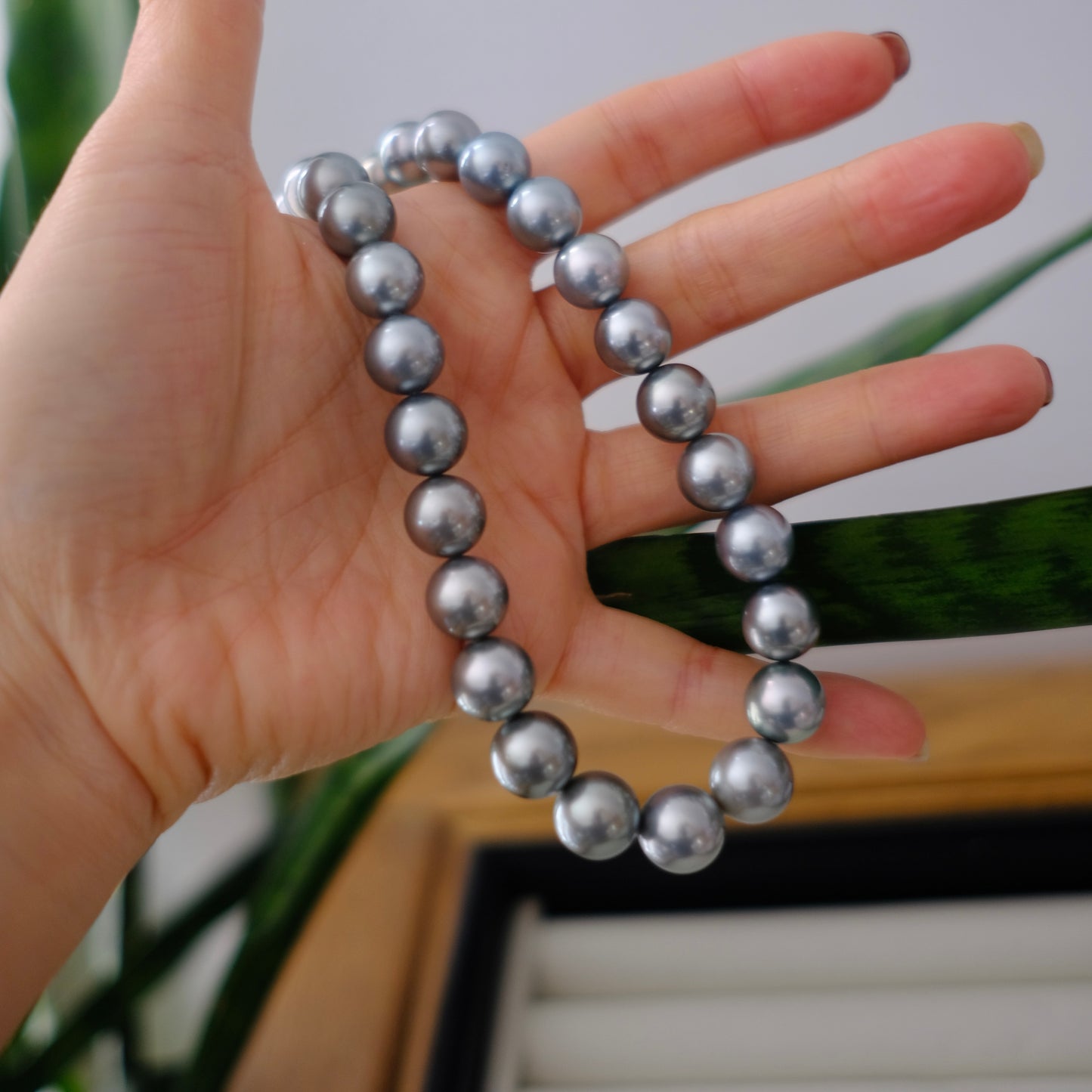 Tahitian Platinum Gray Necklace, 10-11.9mm, Pearl Necklace, GUILD Certificate #7773