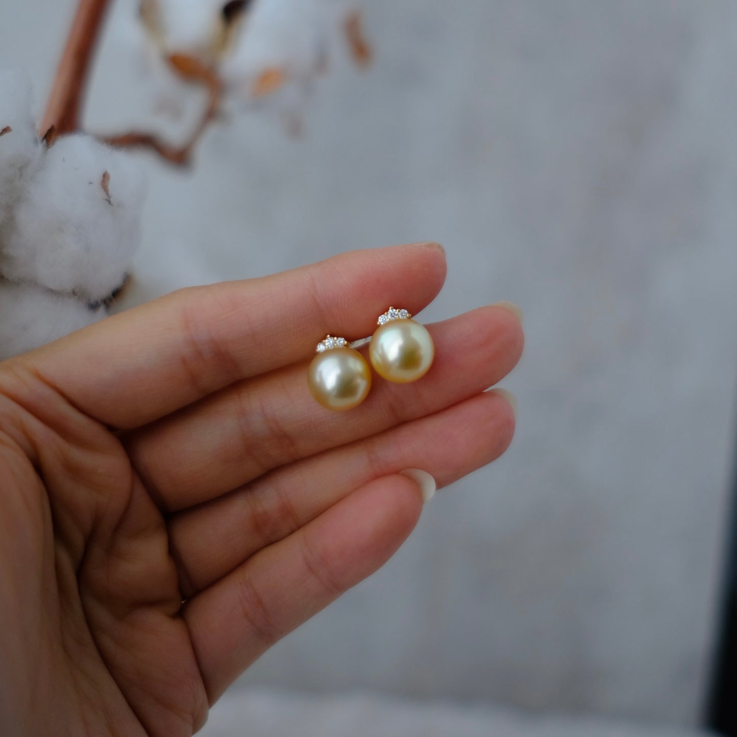 Golden South Sea Pearl, 18K Diamond Earrings, 10.6mm