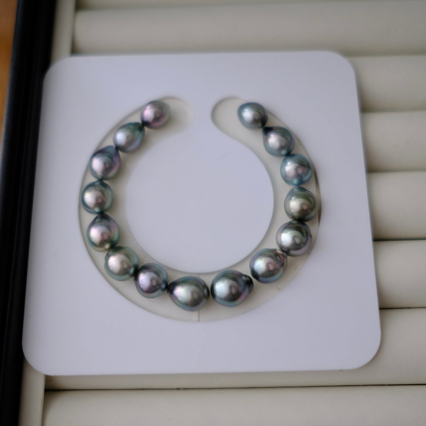 Tahitian Pearl Bracelet, Baroque Drop, Platinum Grey, 8.8-10.6mm