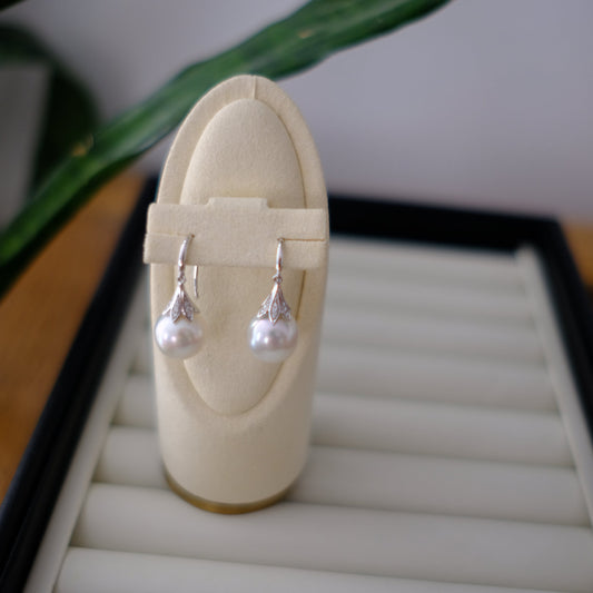 White South Sea Pearl Earrings, 11-12mm, AU750, Diamond