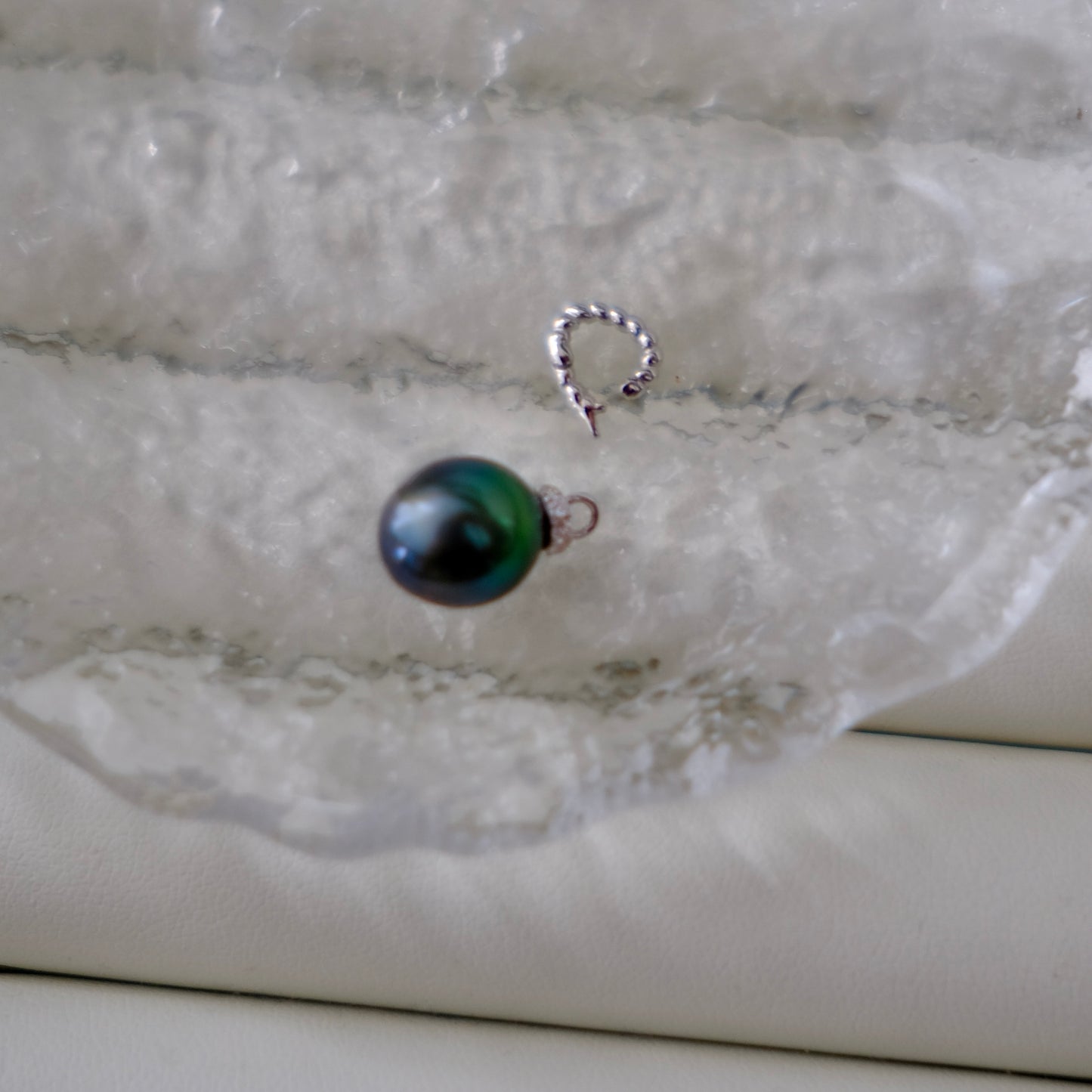 Tahitian Pearl 18K Pendant, 9.2*10mm
