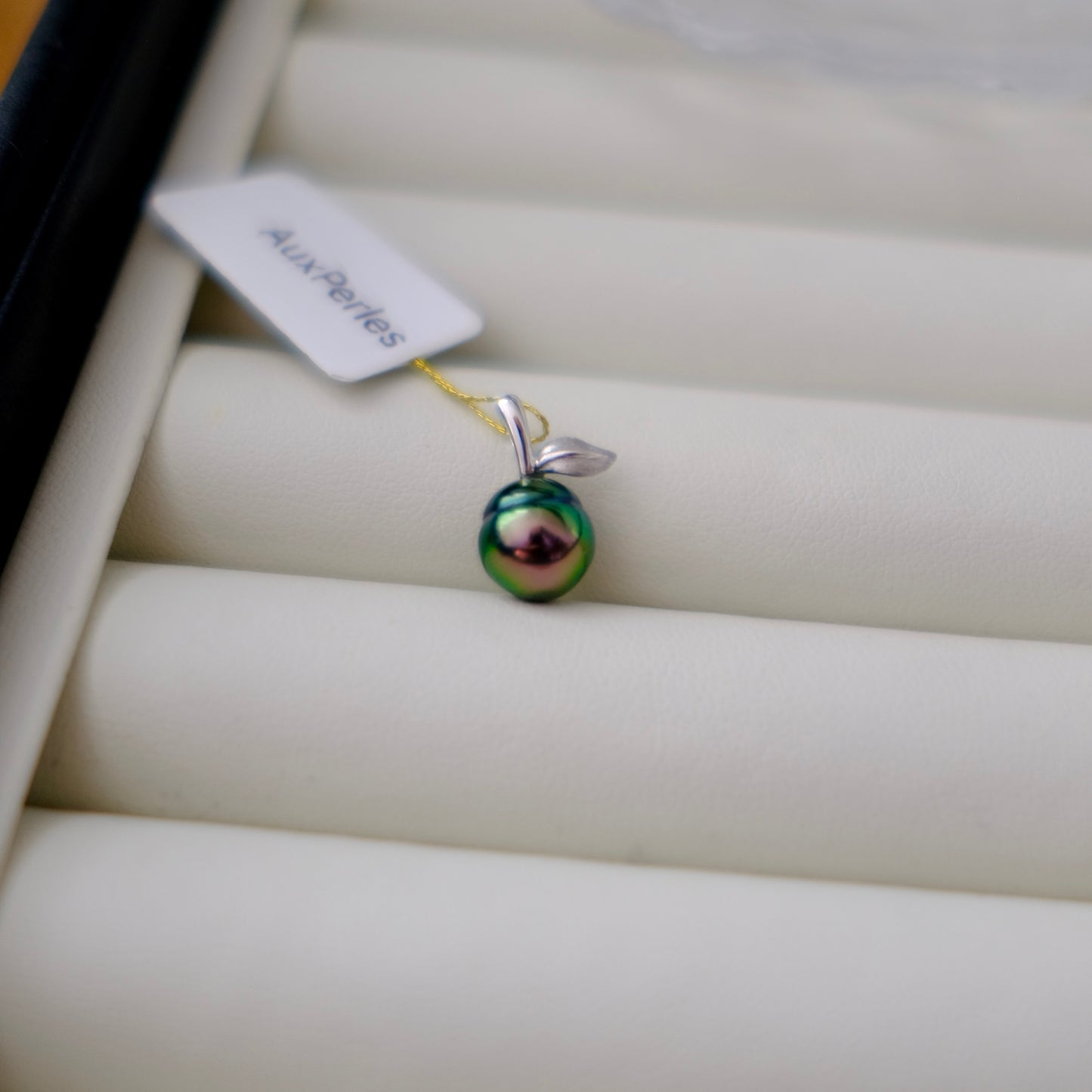 Tahitian Pearl 18K Pendant, 8.2*8.6mm