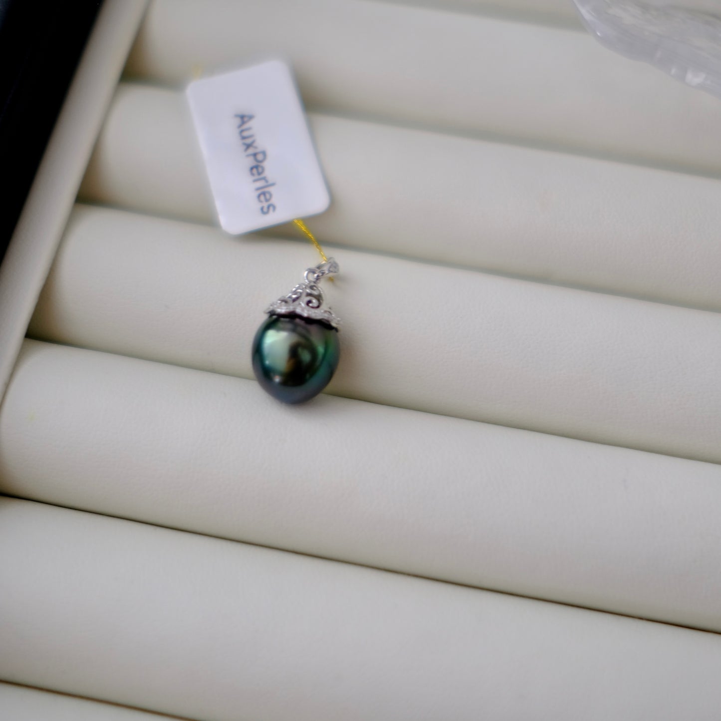Tahitian Pearl 18K Diamond Pendant, 11.1*13mm, 0.047ct