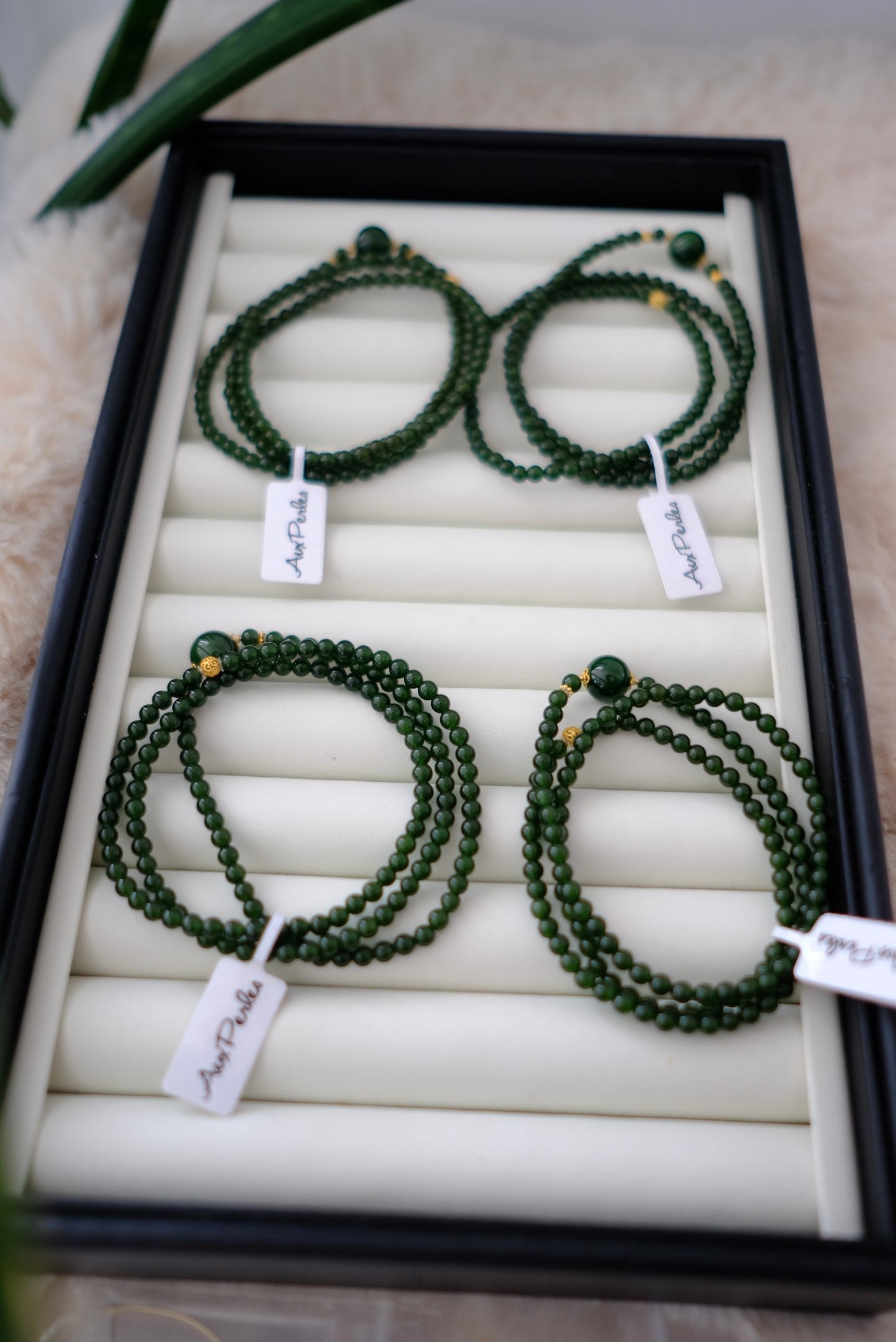 Siberian Jade Bracelet, AU750, 4mm/10mm