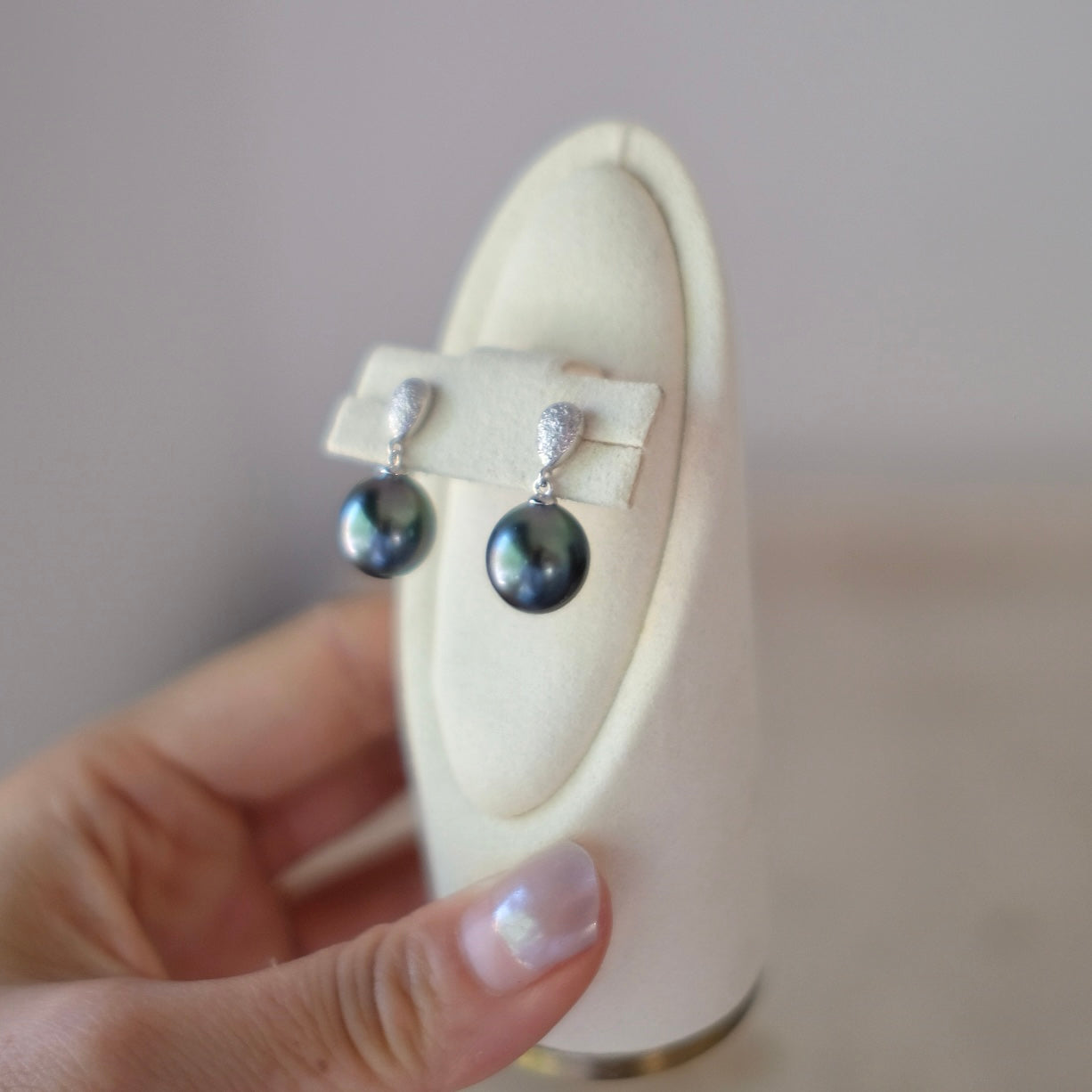 Z026 Classic Earrings Accessories, AU750