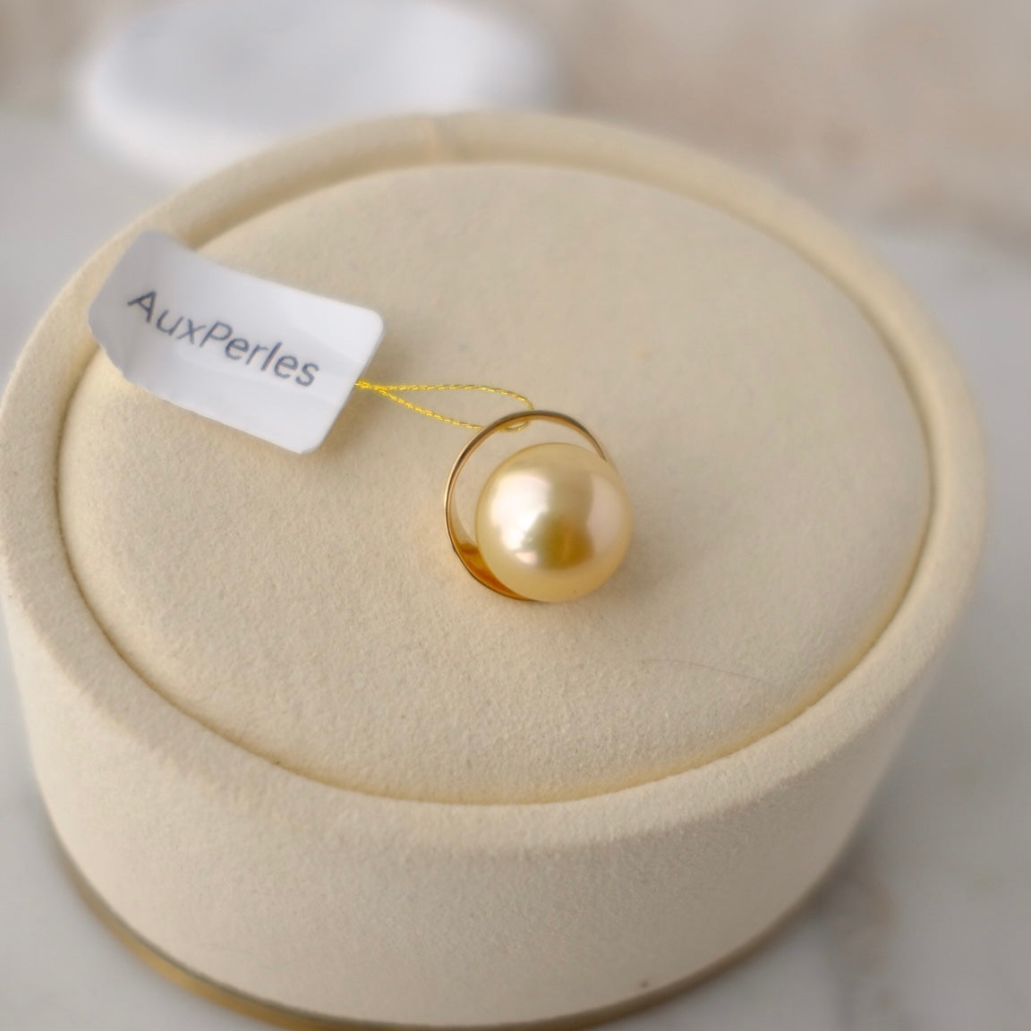 Golden South Sea Pearl, 18K Pendant, 13.2mm